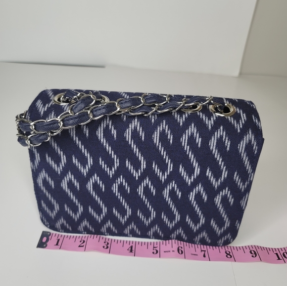 Cross body and shoulders bag. - Picture 2 of 12